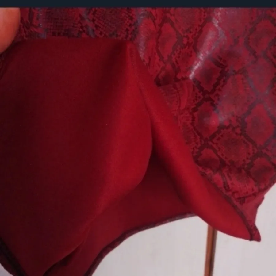 شومیز طرح چرم پوسماری