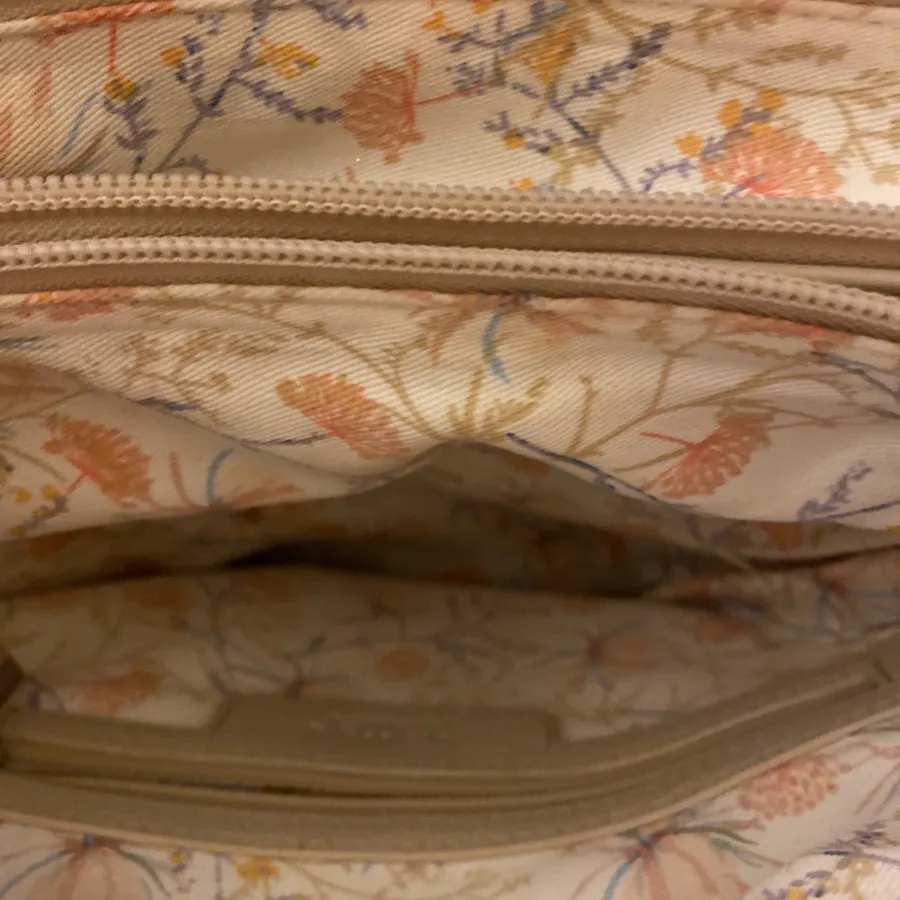 کیف کمری شیری