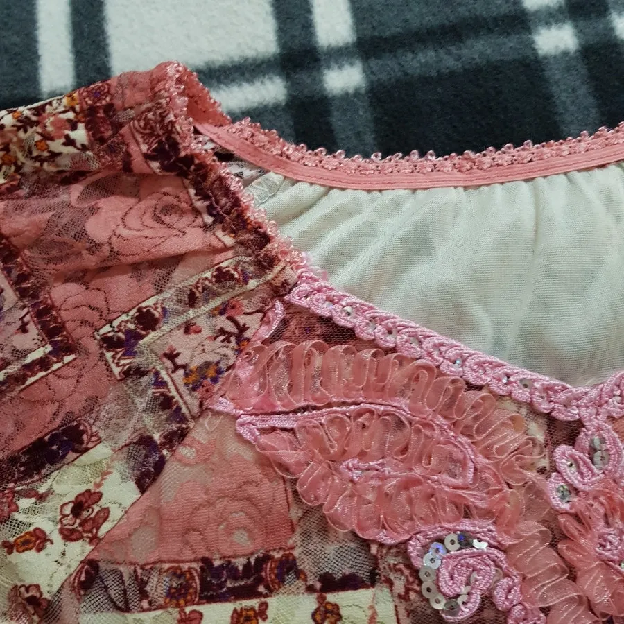 بلوز گیپوری آستین حلقه