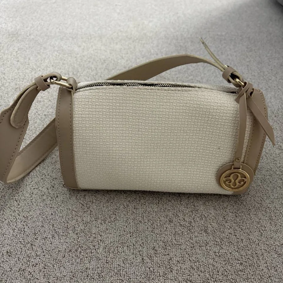 کیف کنفی زنانه