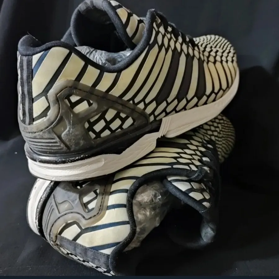 کتونی سایز بزرگ شبرنگ