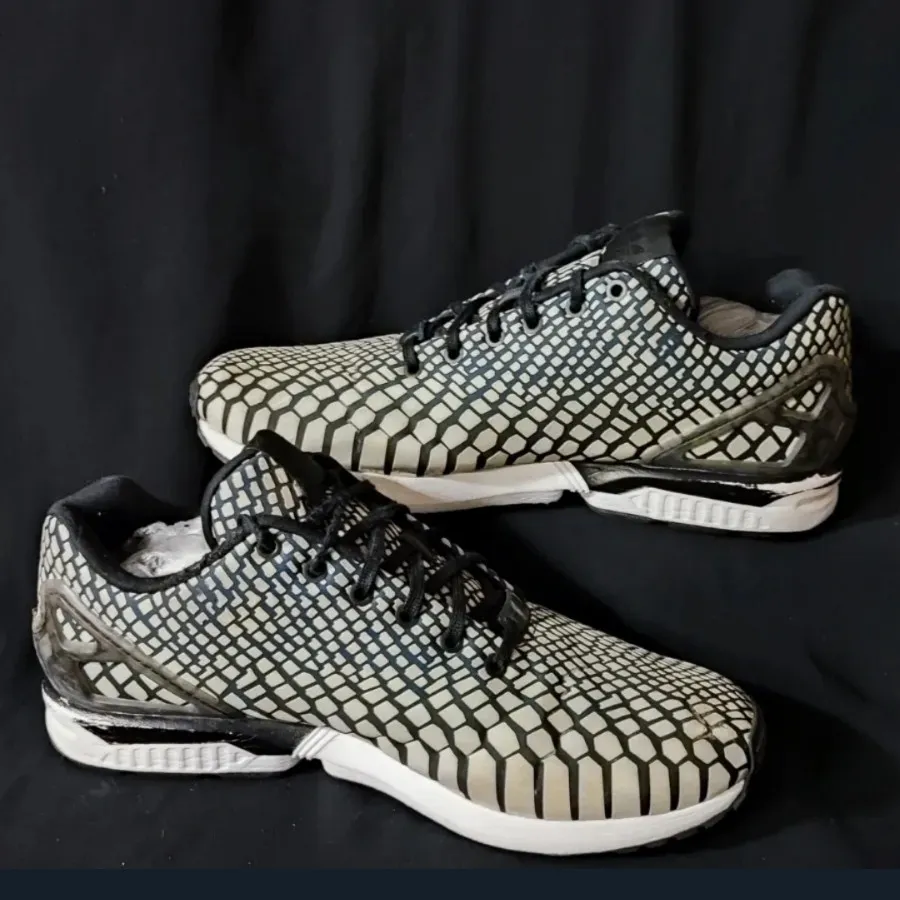 کتونی سایز بزرگ شبرنگ