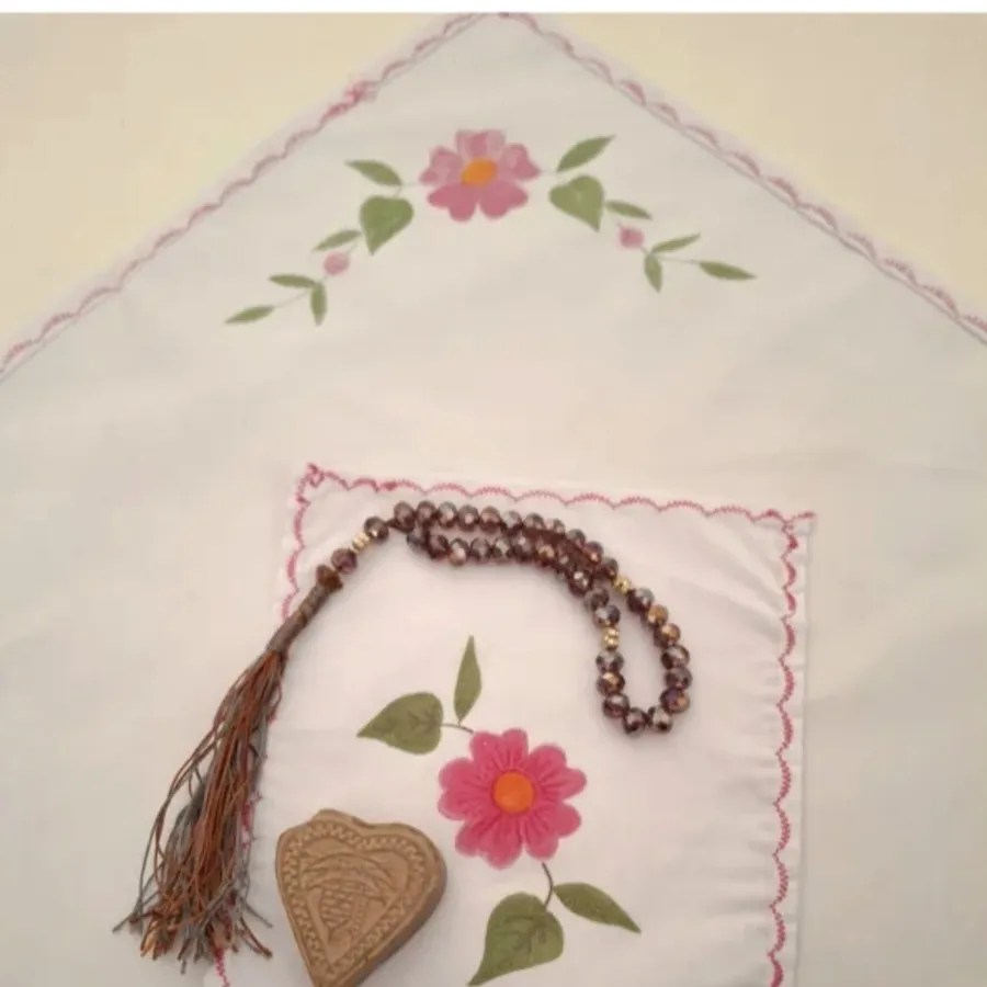 جانماز  دو طرح مختلف