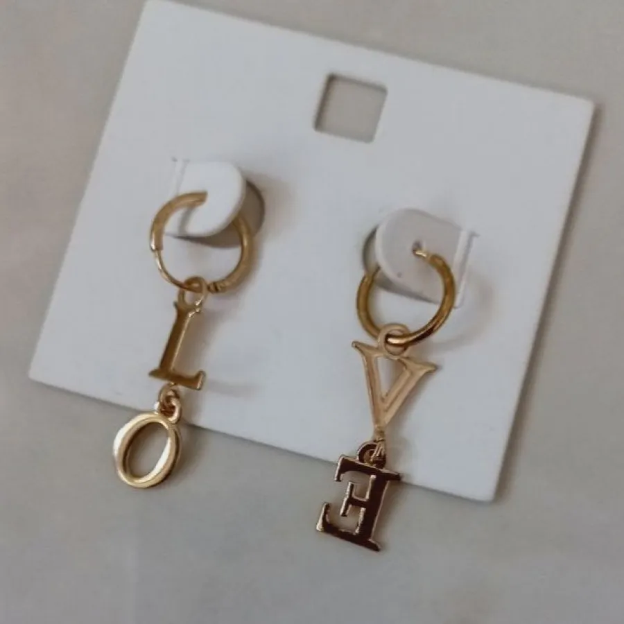 گوشواره جذاب و زیبا LOVE