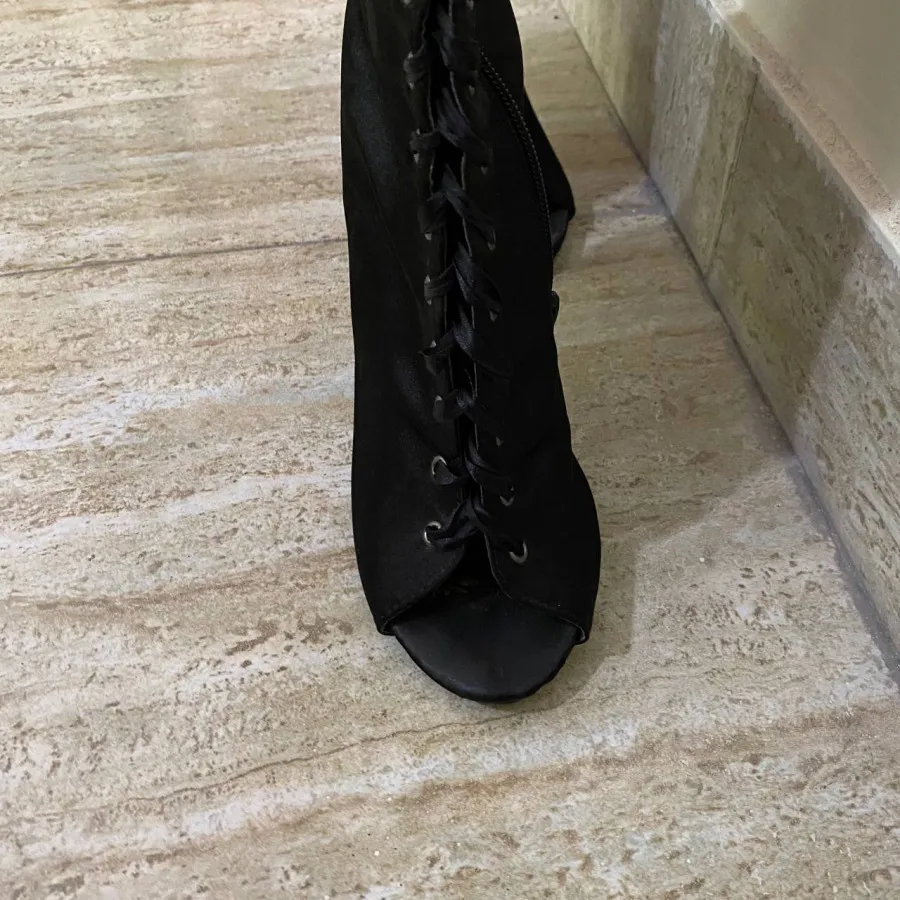 چکمه پاشنه‌دار مجلسی