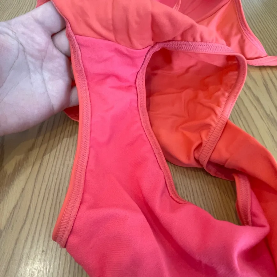 بیکینی دبنهامز