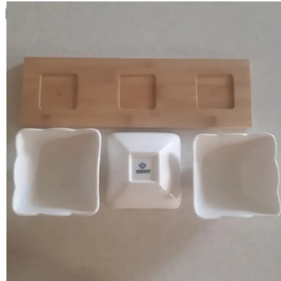 اردوخوری/ جای تنقلات چوبی