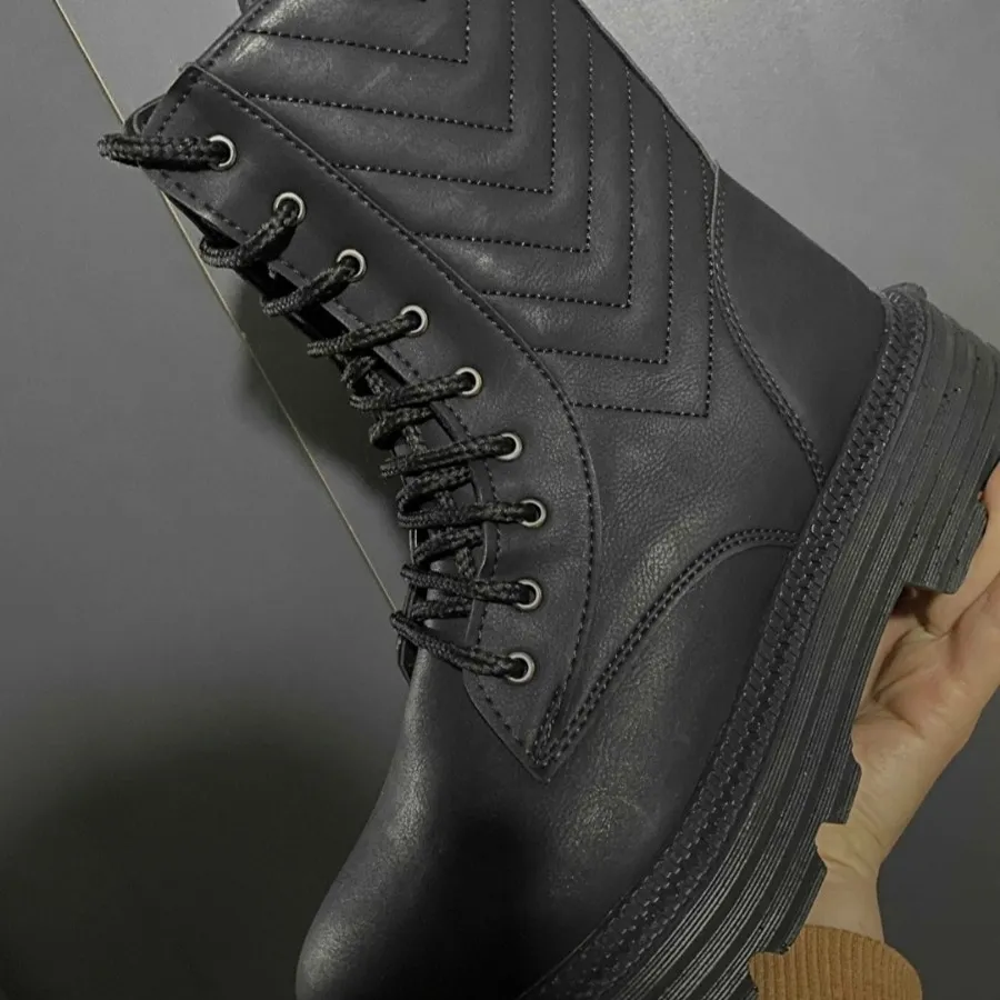 بوت زمستونی