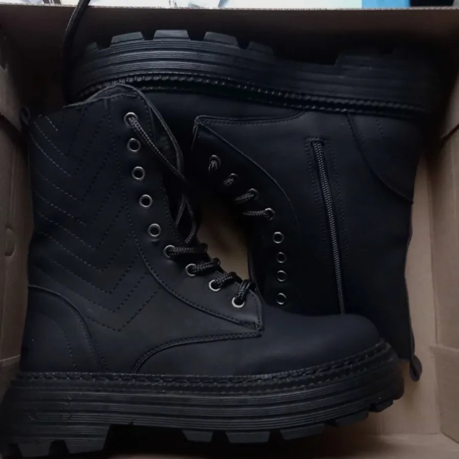 بوت زمستونی