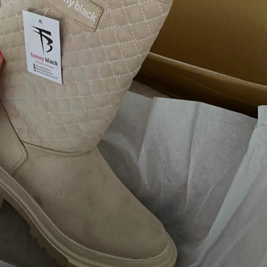 بوت ساقدار چرم