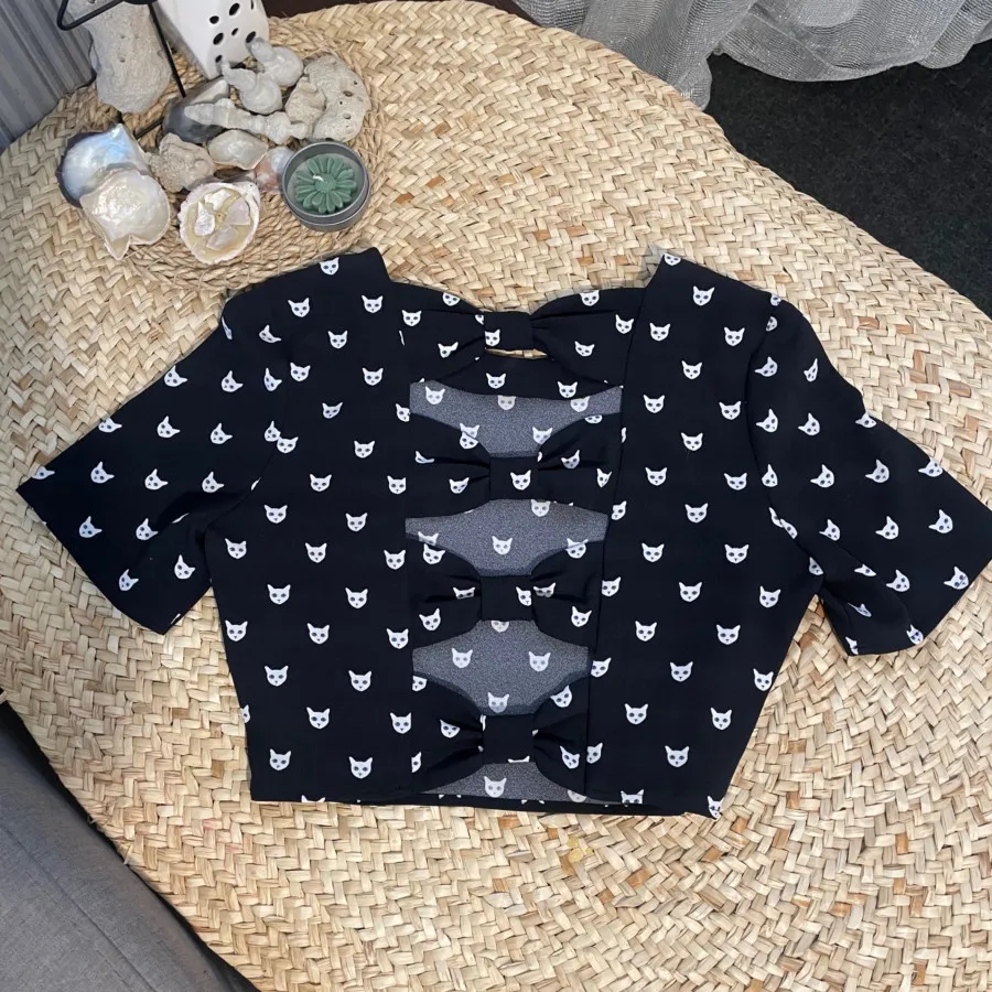 بلوز کراپ اج اند ام