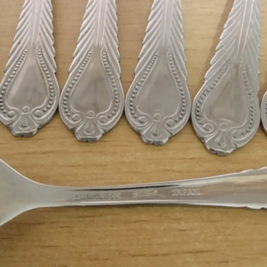 چنگال میوه خوری