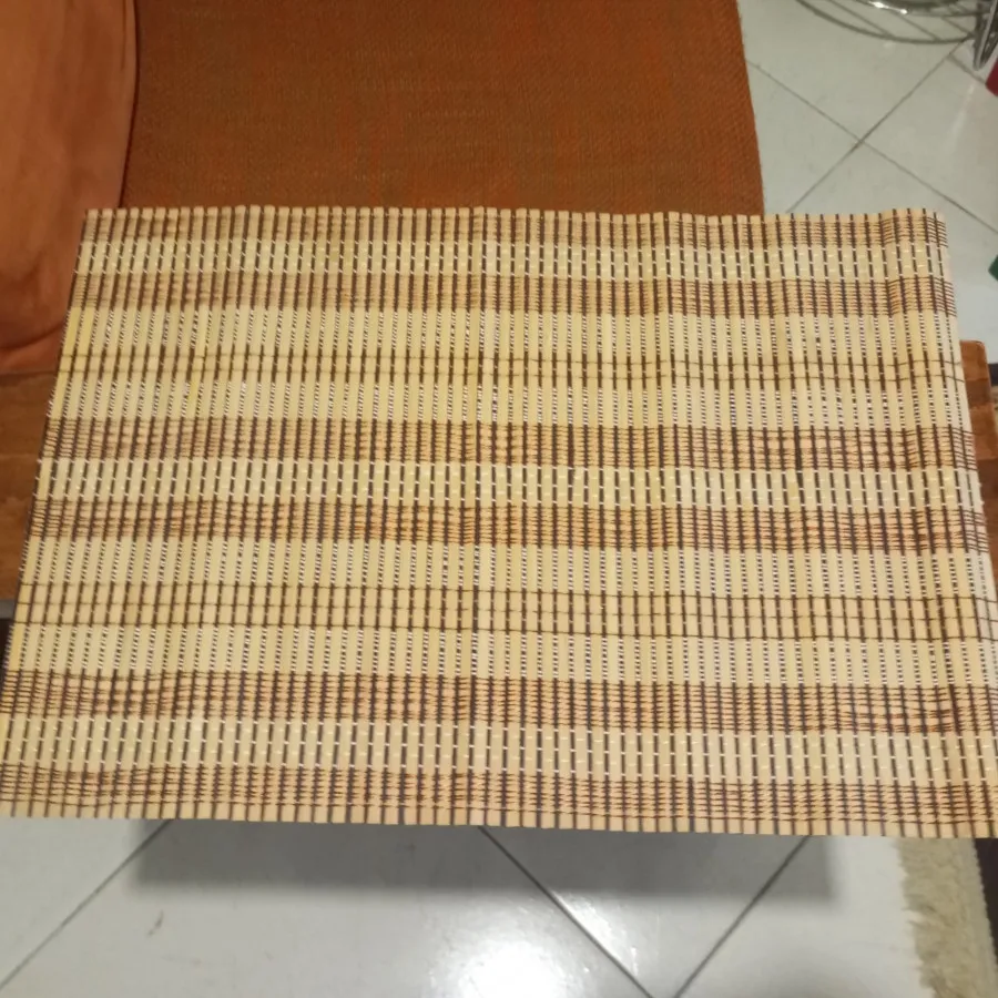 سفره و زیر بشقابی حصیری