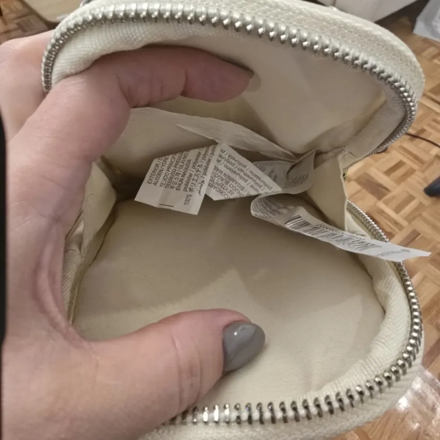 کیف موبایل استرادیواریوس