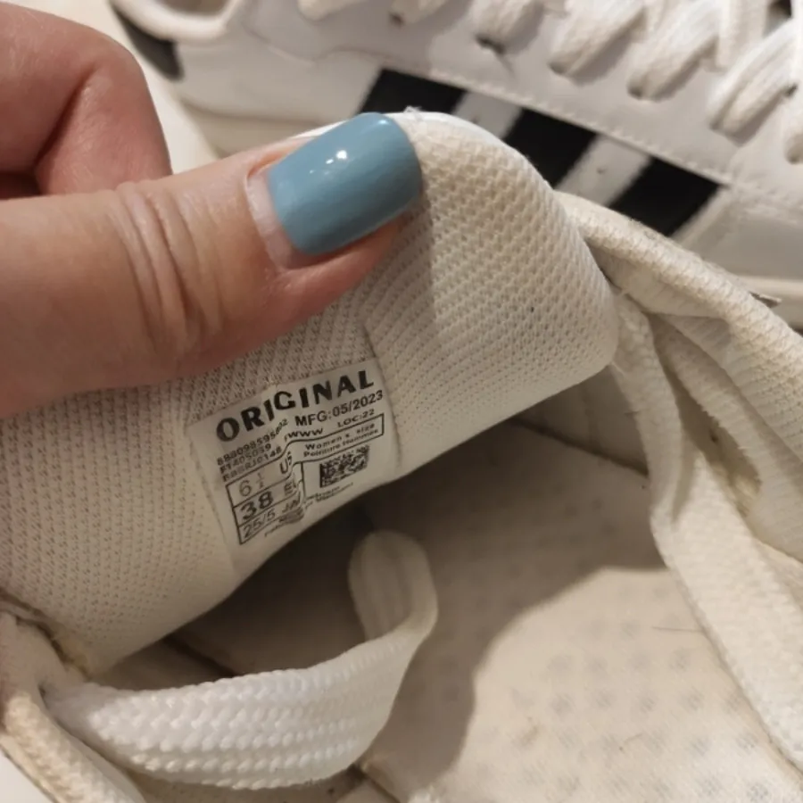 کفش آدیداس کمپوس