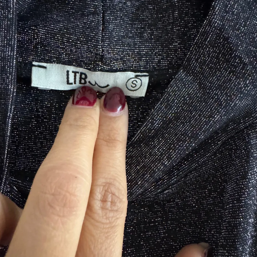 تاپ مهمانی LTB مناسب S