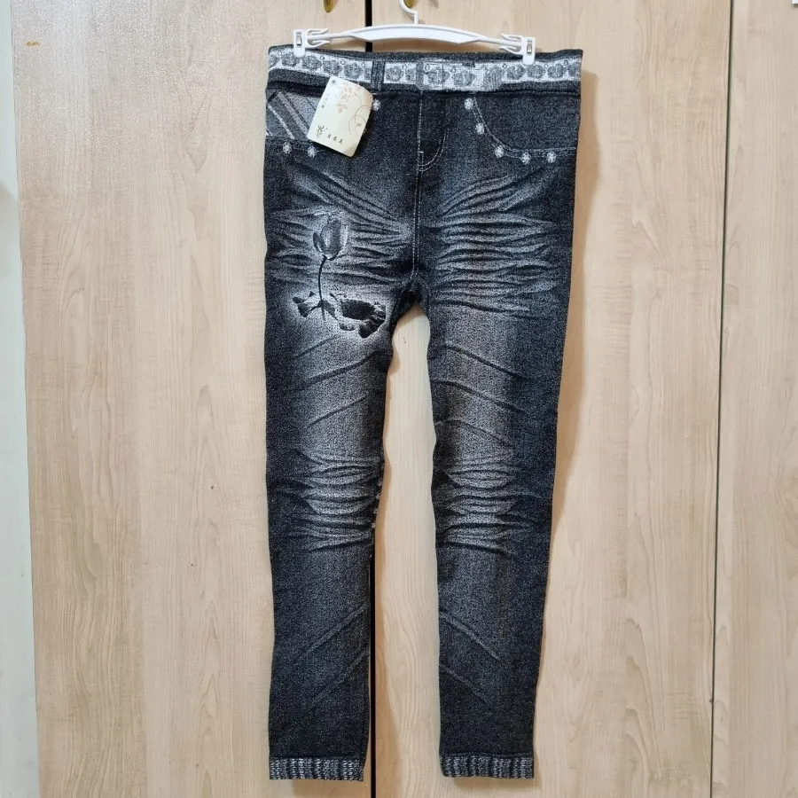 شلوار نازک طرح لی