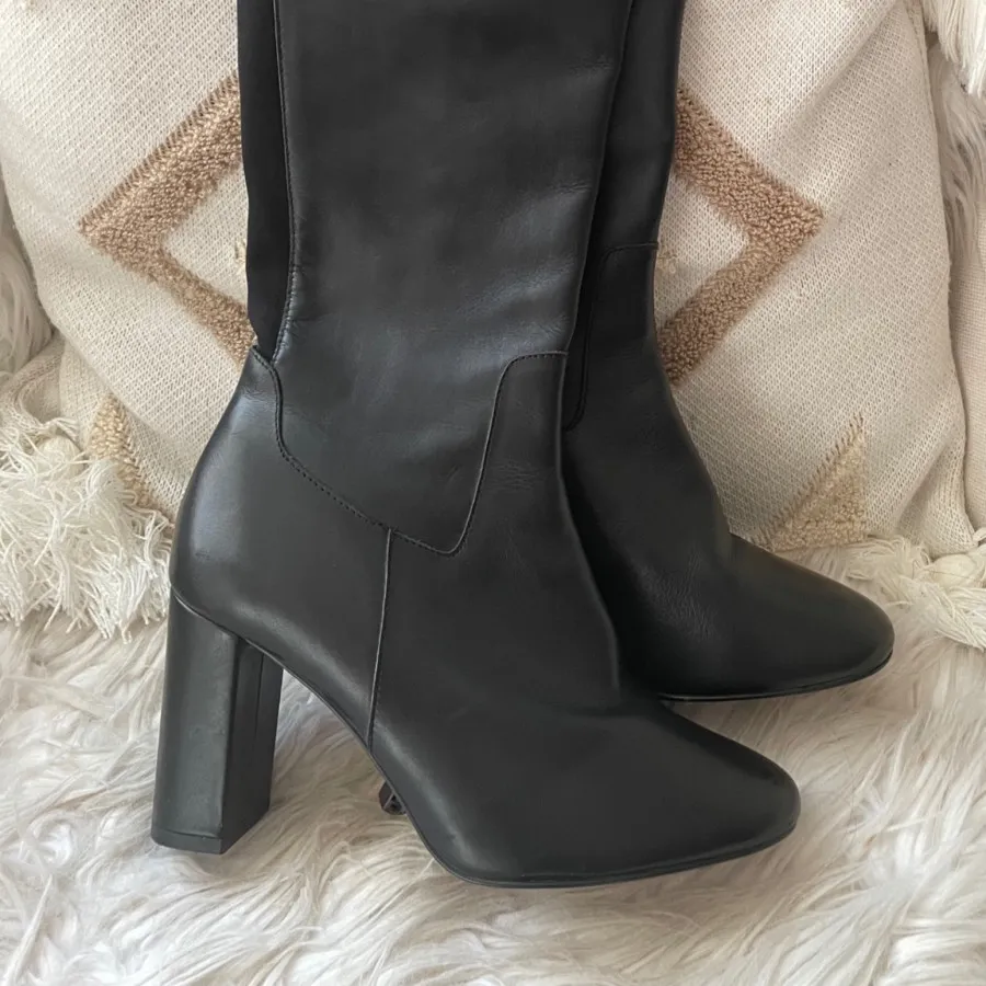 adolfo dominguez بوت بلند