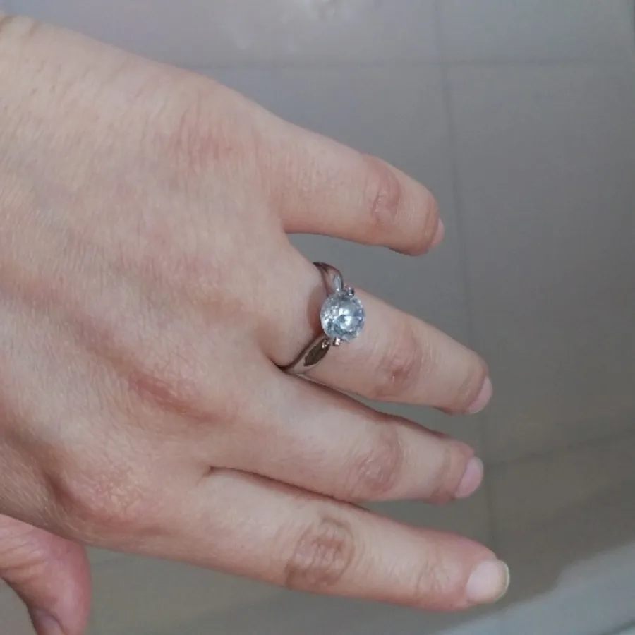 انگشتر تک نگین