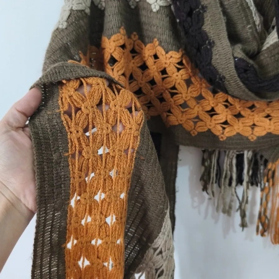 شال گرم بافت رنگارنگ