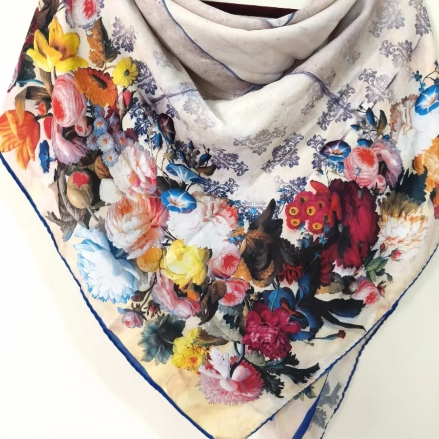 روسری رنگارنگ‌