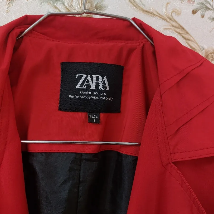 بارانی قرمز زارا