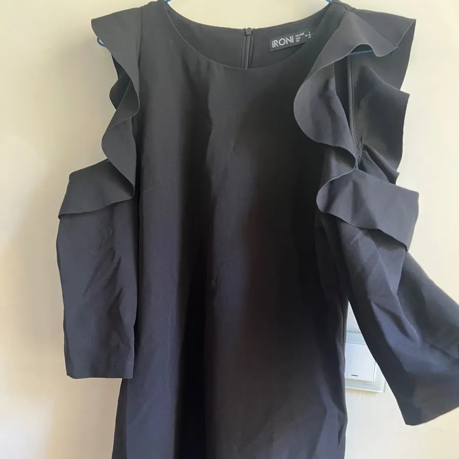 پیراهن مشکی