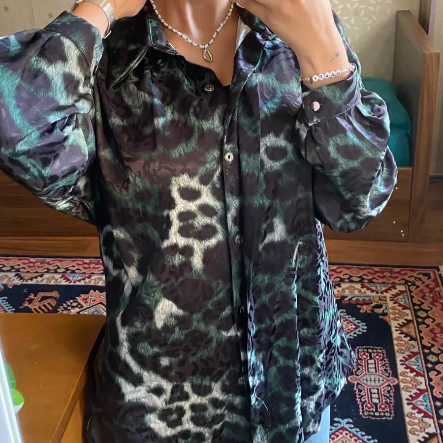 شومیز پلنگی