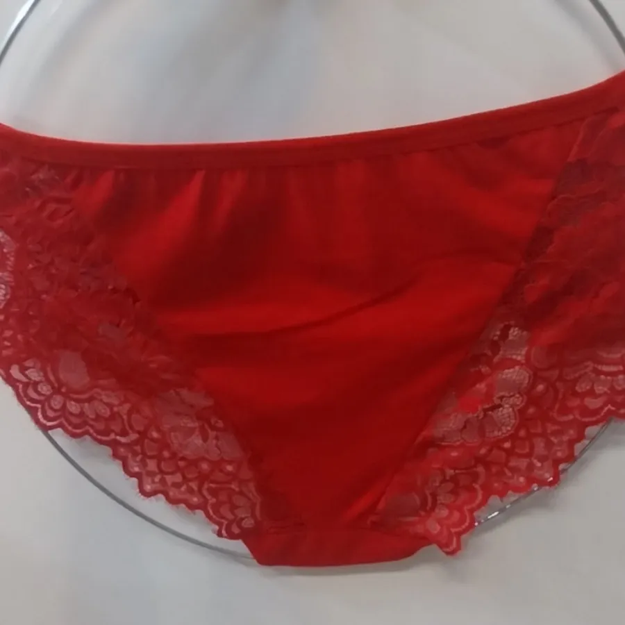 شورت قرمز 95