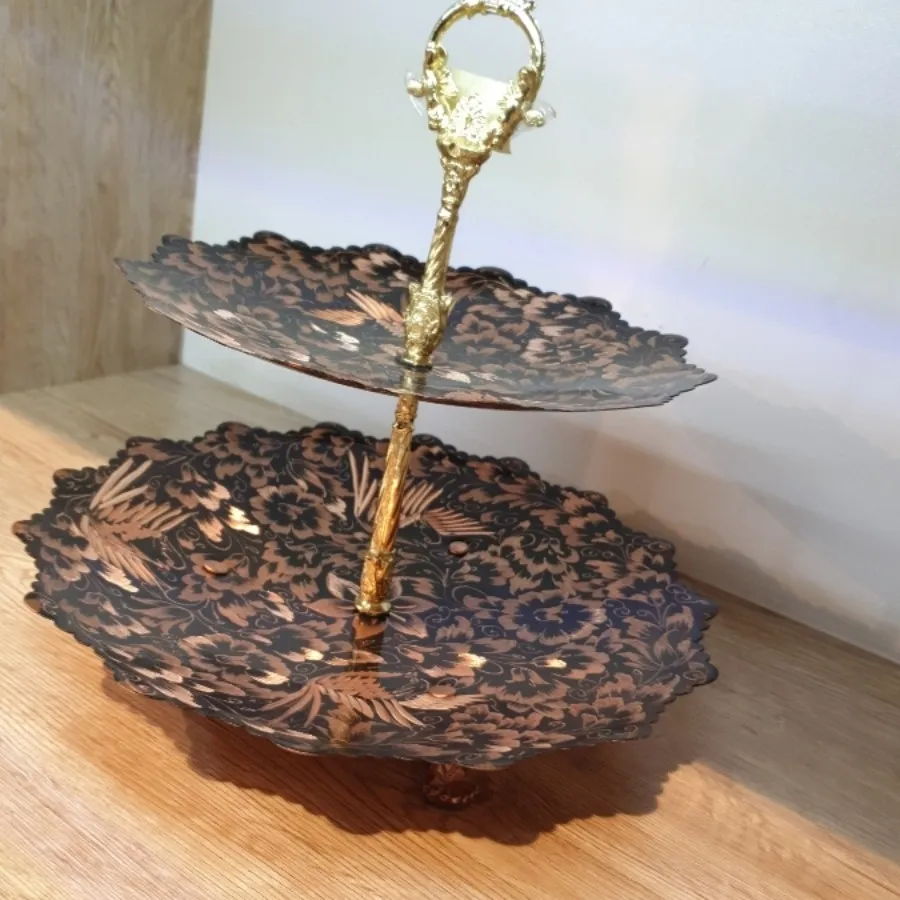 شیرینی خوری