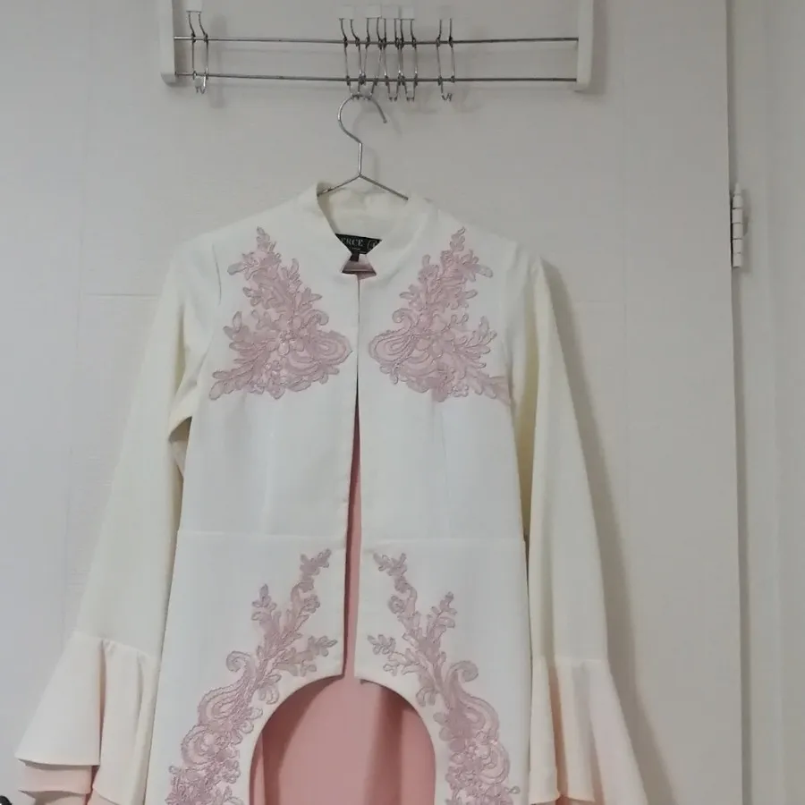 لباس بله برون ، عقد محضری