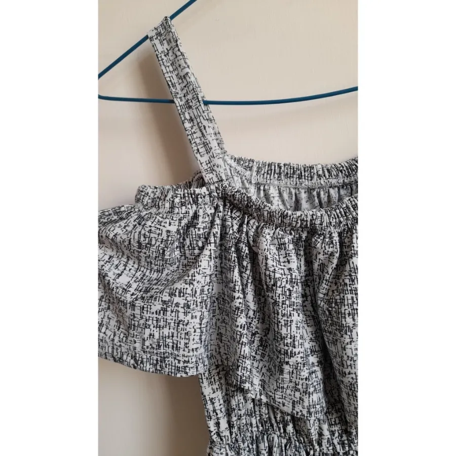 لباس عروسکی