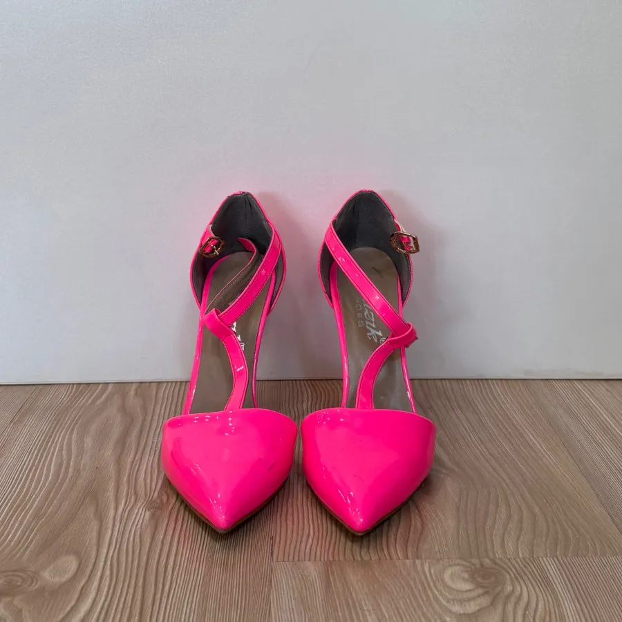 کفش پاشنه بلند