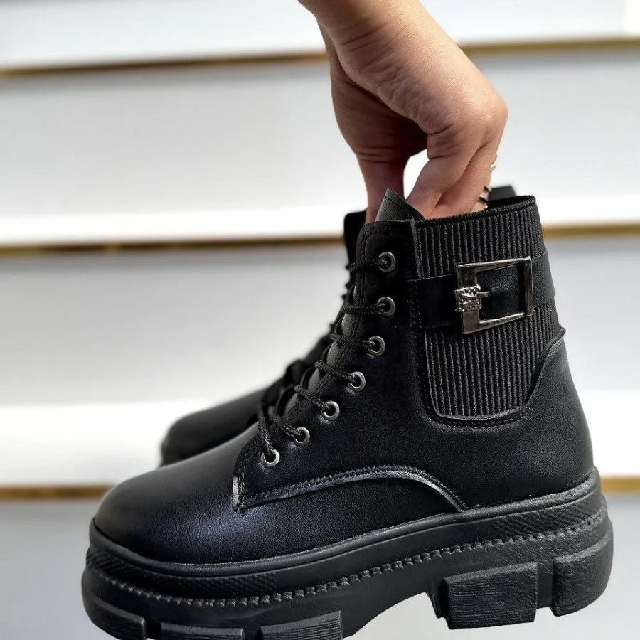 کفش نیم بوت