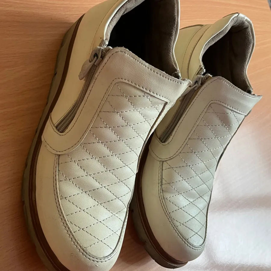 نیم بوت زیپدار