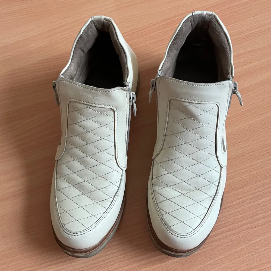 نیم بوت زیپدار