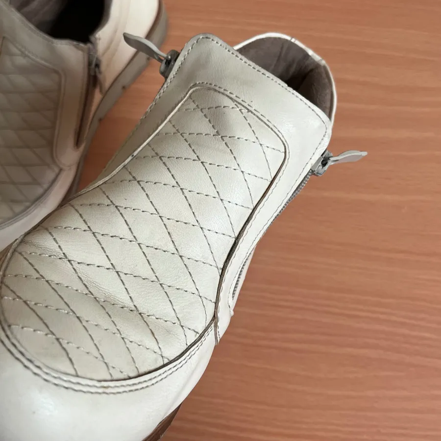 نیم بوت زیپدار