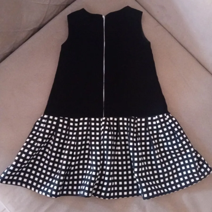 پیراهن دخترانه