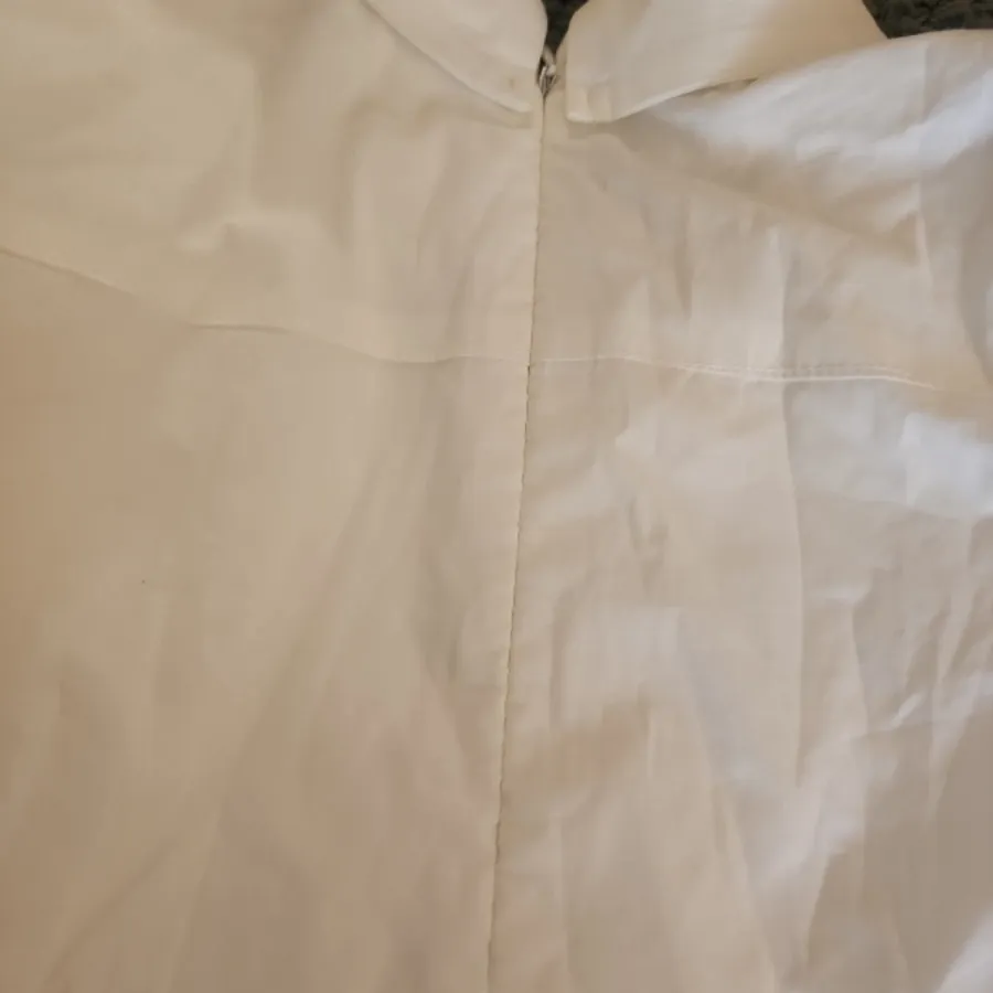 شومیز سفید کلاسیک پولار