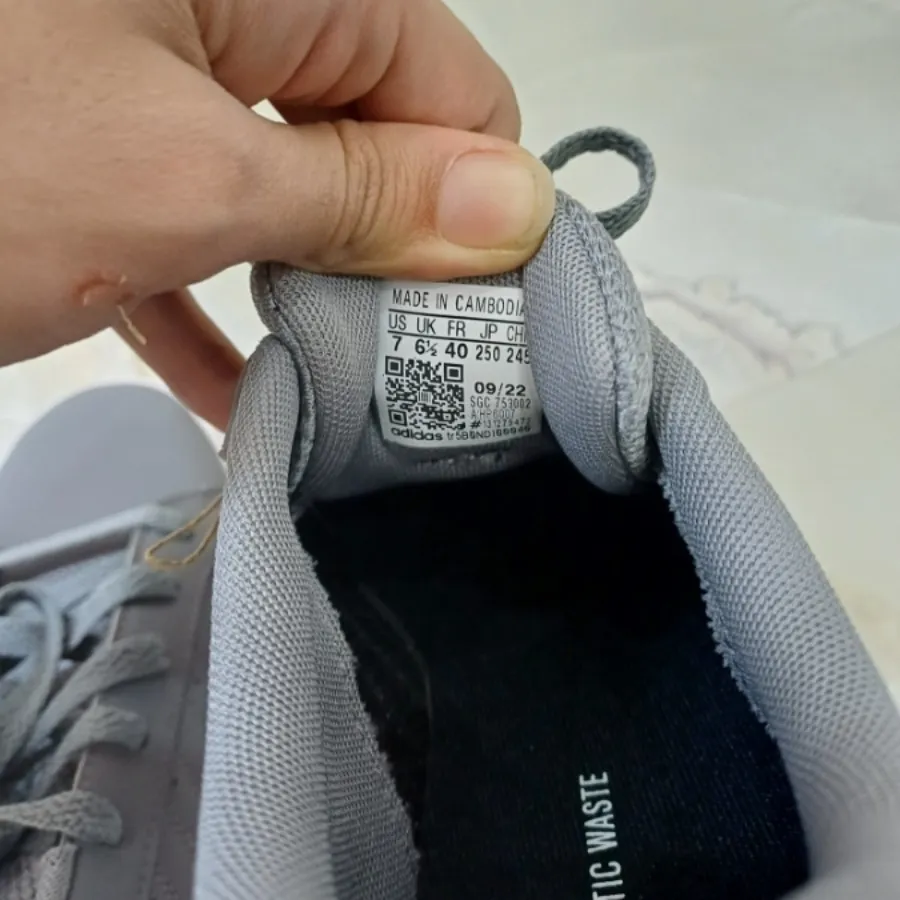 کتونی ادیداس اورجینال 40