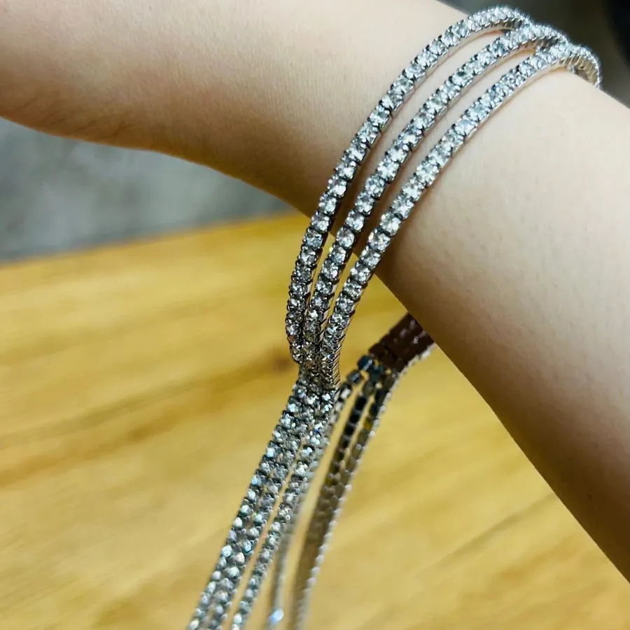 دستبند نگینی آویزی