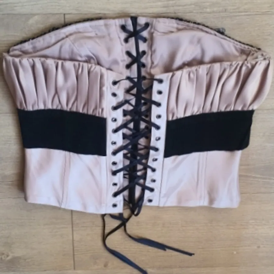 نیم تنه دکلته