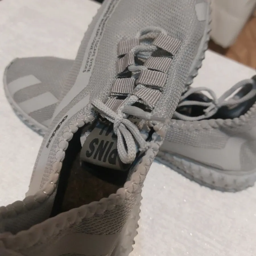 کتونی جورابی طوسی