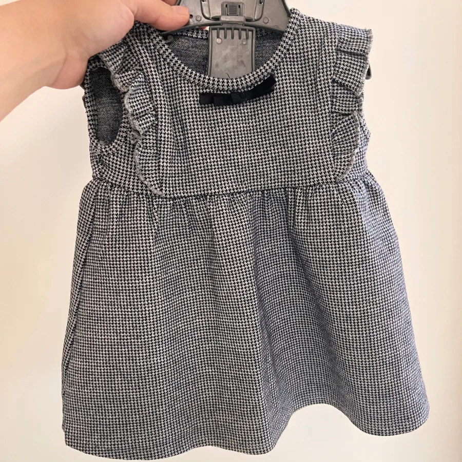 پیراهن نوزادی