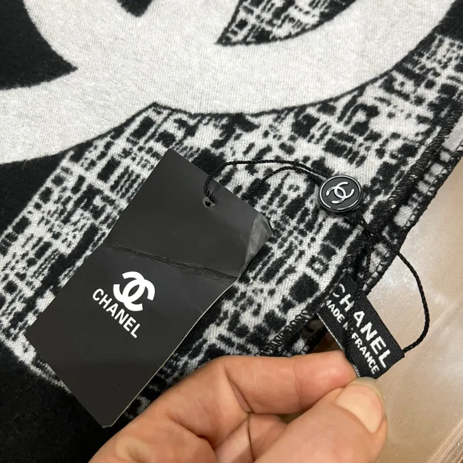 شال دو رو اصل برند