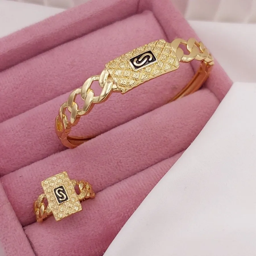 ست دستبند و انگشتر