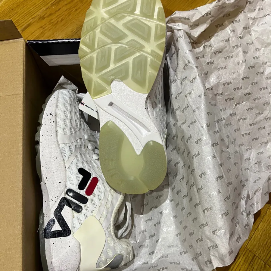 کفش مارک  FILA