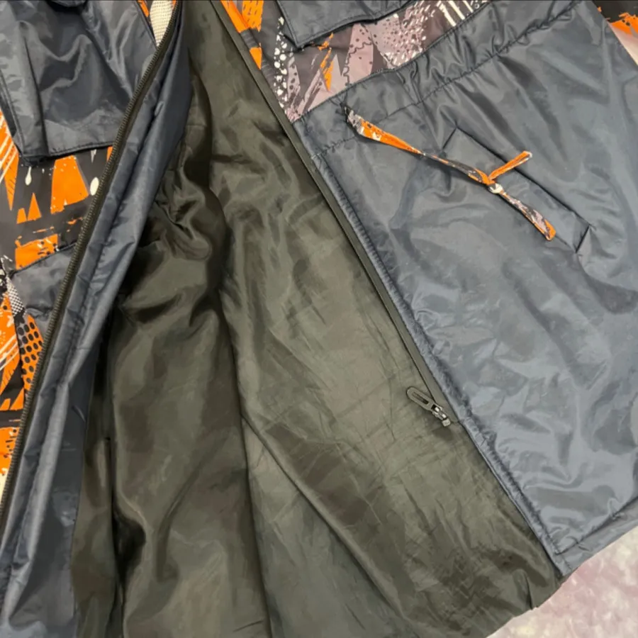 کاپشن کلاه دار