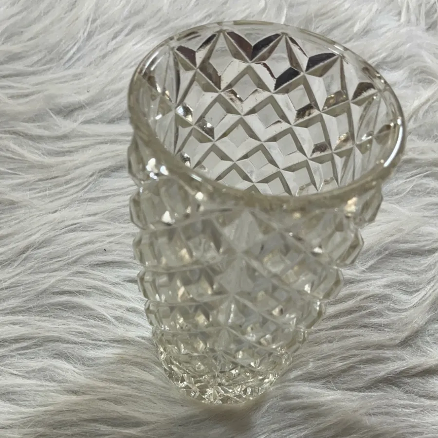 گلدان آمریکایی قدیمی