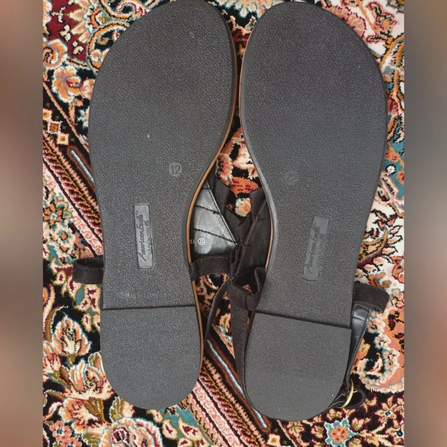 صندل زنانه
American Eagle